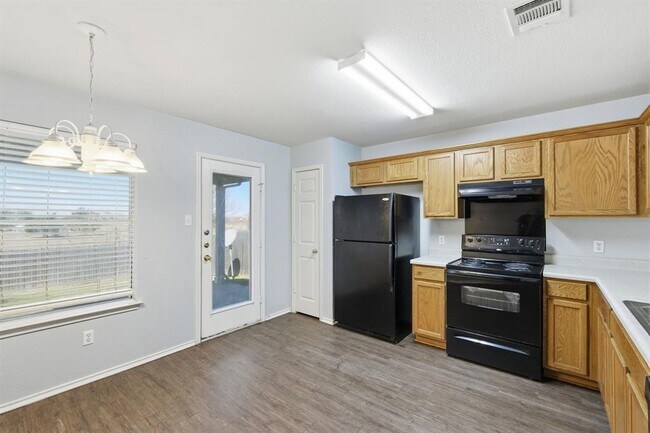 Building Photo - 13516 Lyndon B Johnson St