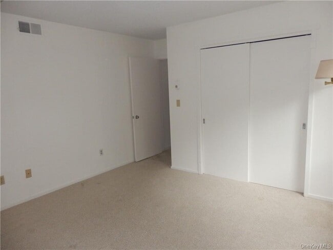 Building Photo - 132 B Heritage Hills