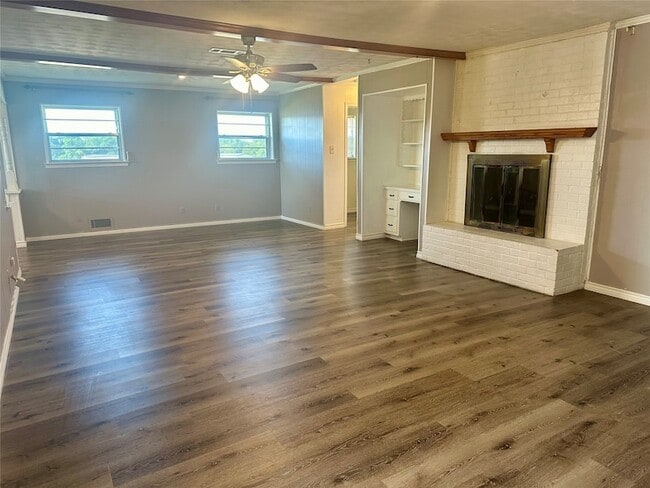 Building Photo - 5485 Fm 3097