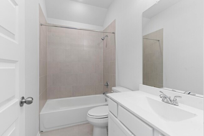 Building Photo - 7019 Winterberry Gln Ln