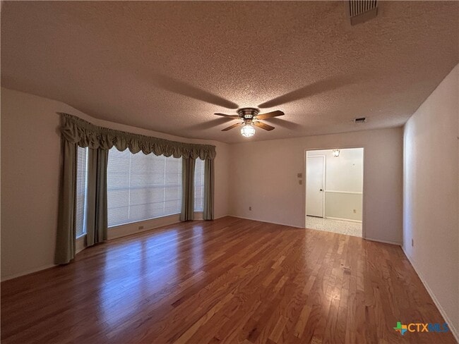 Building Photo - 11 La Mesa Dr