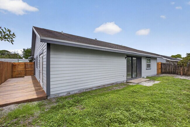 Building Photo - 7771 Blackwood Ln