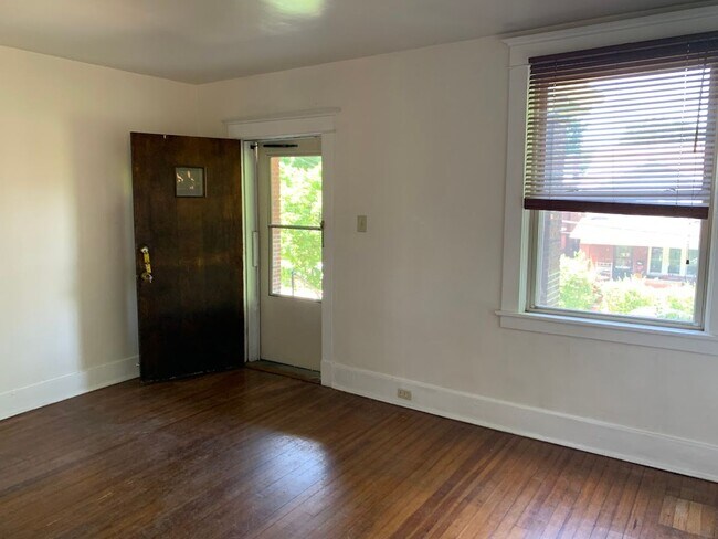 Building Photo - 2309 Eldridge St