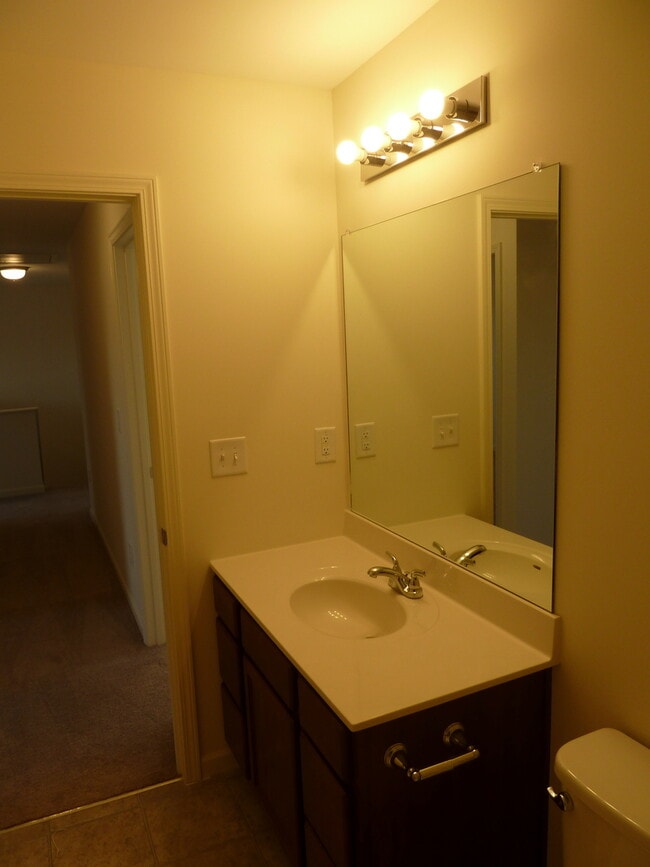 Building Photo - Beautiful Brick Home in Primrose Creek – B...