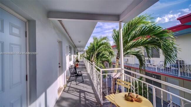 Building Photo - 790 81st St