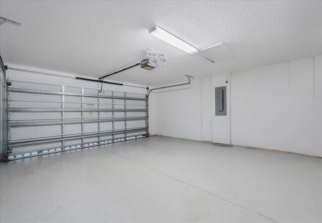 Building Photo - 10599 Silverton Ln