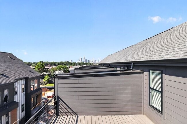 Building Photo - Brand New, Stunning 3BD/3.5BA Townhome on Graham w/ Full Bath on Top Floor! SUMMER SPECIAL! 50% O...
