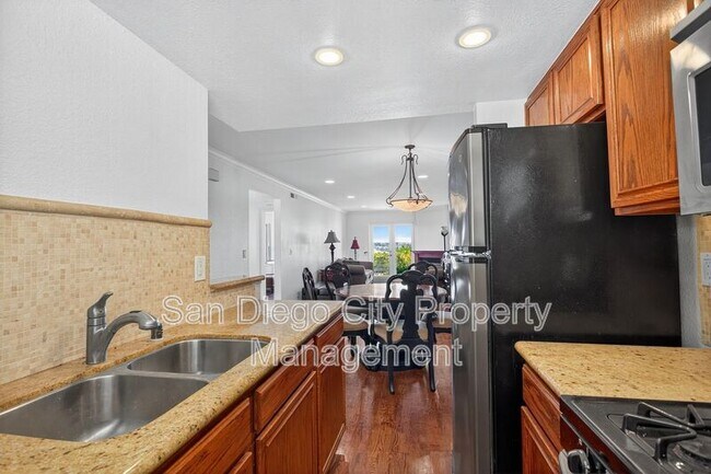 Building Photo - 4794 Arizona St