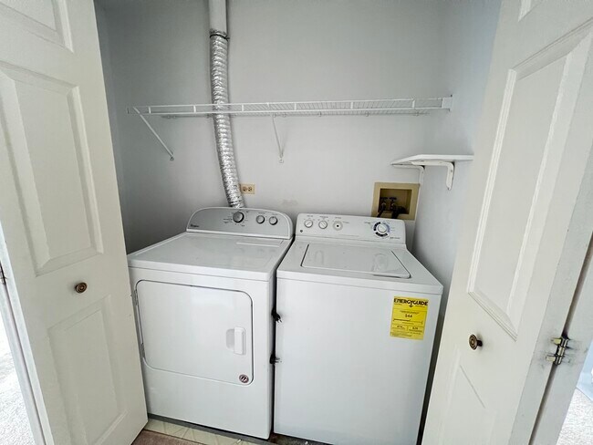 Building Photo - 1120 Mallory Ct