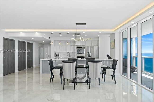 Building Photo - 1830 S Ocean Dr