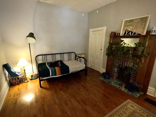 Building Photo - 5815-17 Holden St