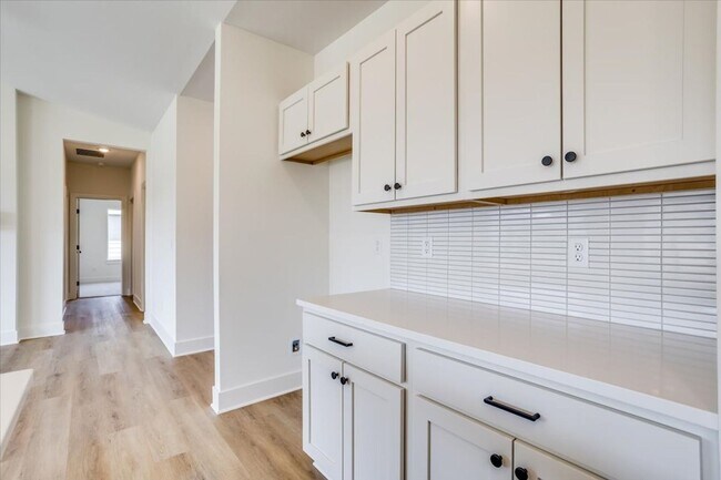 Building Photo - Beautiful Single Family Home!