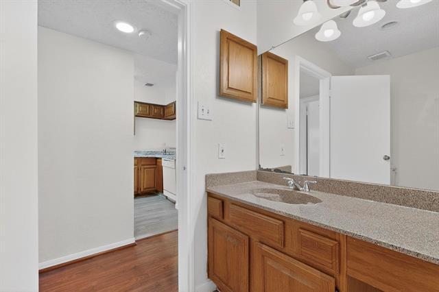 Building Photo - 8545 Midpark Rd