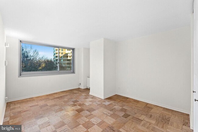 Building Photo - 4601 N Park Ave