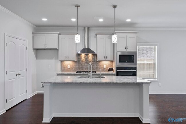 Building Photo - 279 Shubert Dr