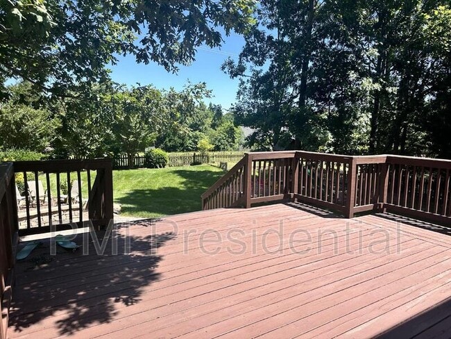 Building Photo - 1213 Hawkins Wood Cir
