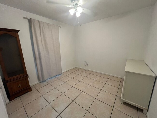 Building Photo - 3/1/1 located in Summerfield