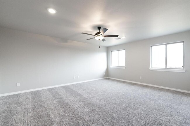 Building Photo - **Gorgeous Newer Build! 4 Bed 3 Bath**