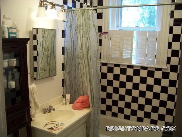 Building Photo - 10 Lothian Rd