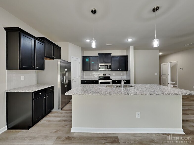 Building Photo - 216 Spring Knoll Dr