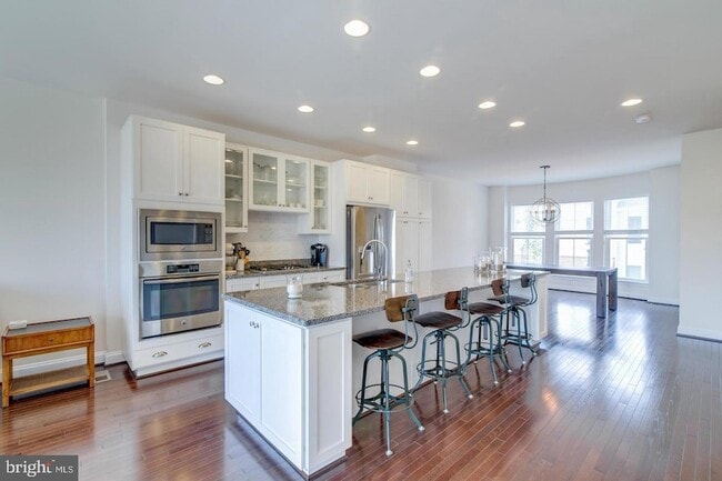 Building Photo - 42261 Riggins Ridge Terrace