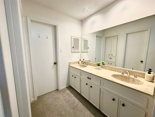 Building Photo - 2607 Rice Boulevard