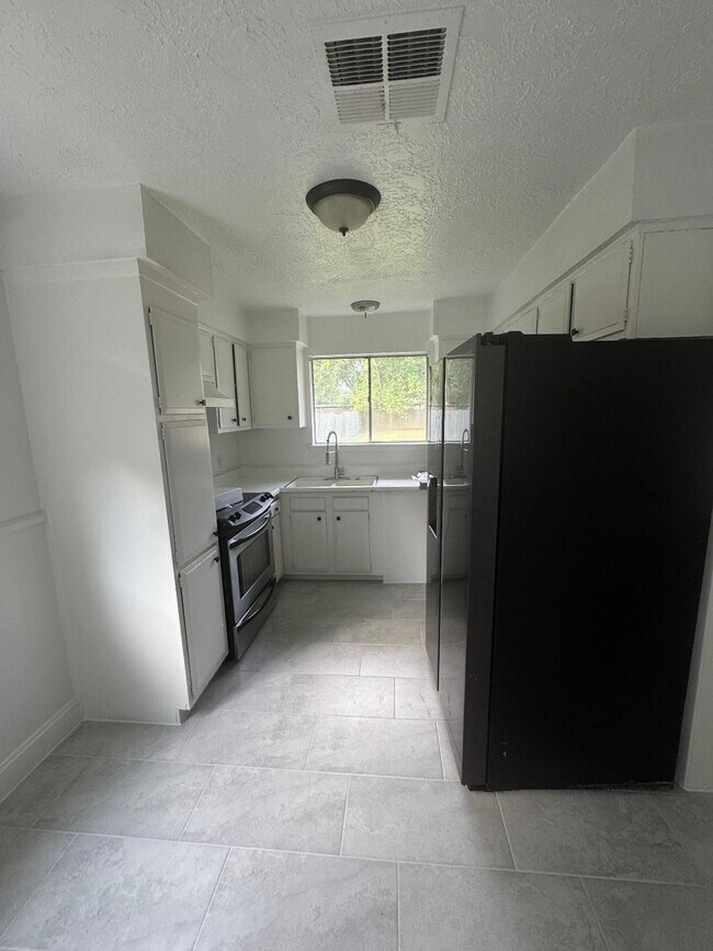 Building Photo - 5110 Ridgeton Dr