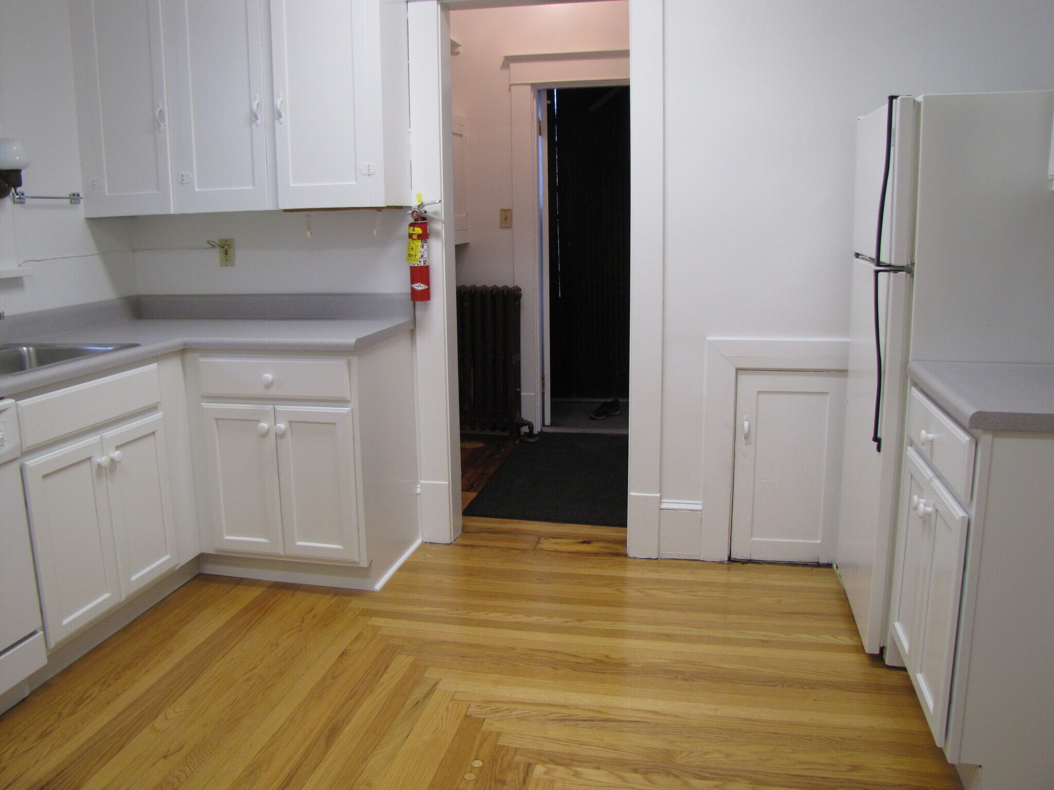 1st kit - 409 S Atherton St
