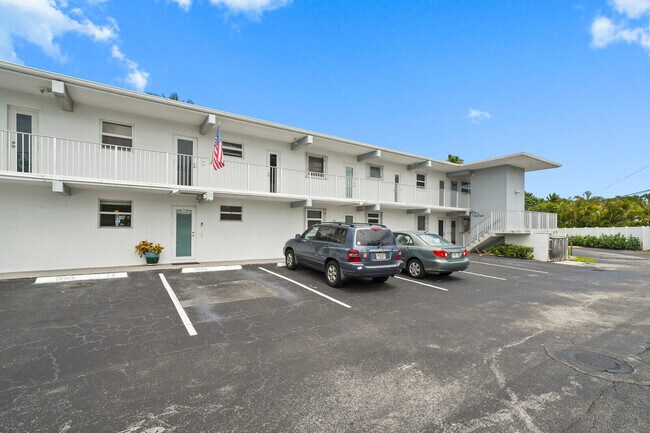 Building Photo - 1444 SE 15th Ct