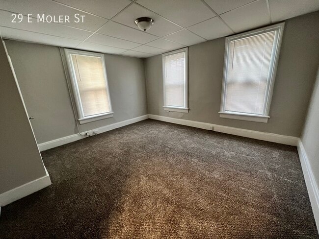 Building Photo - 29 E Moler St