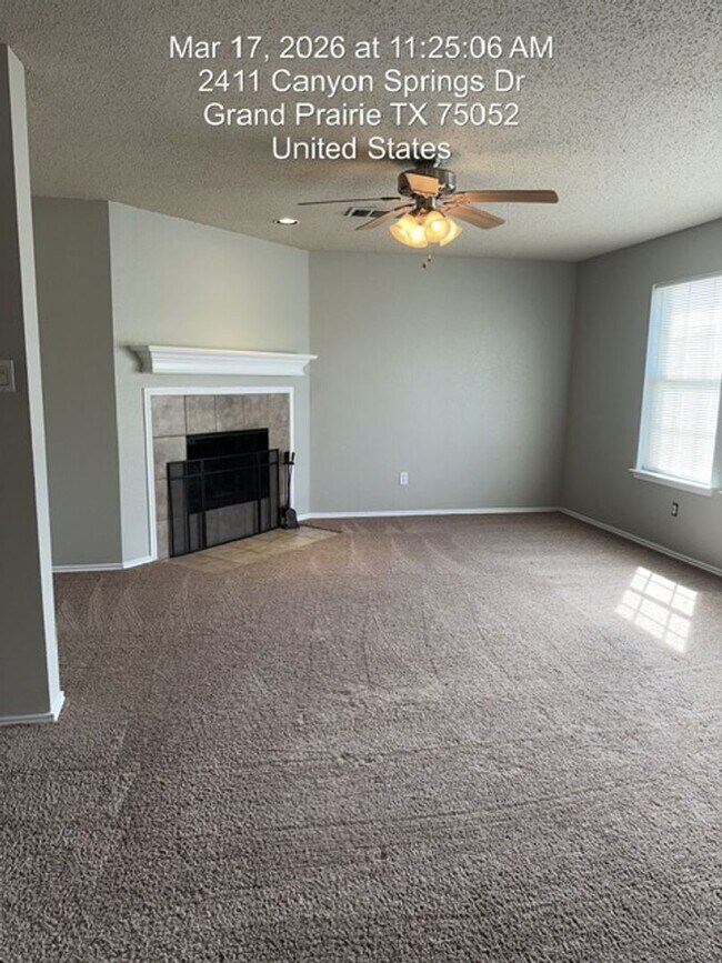 Building Photo - 2411 Canyon Springs Dr