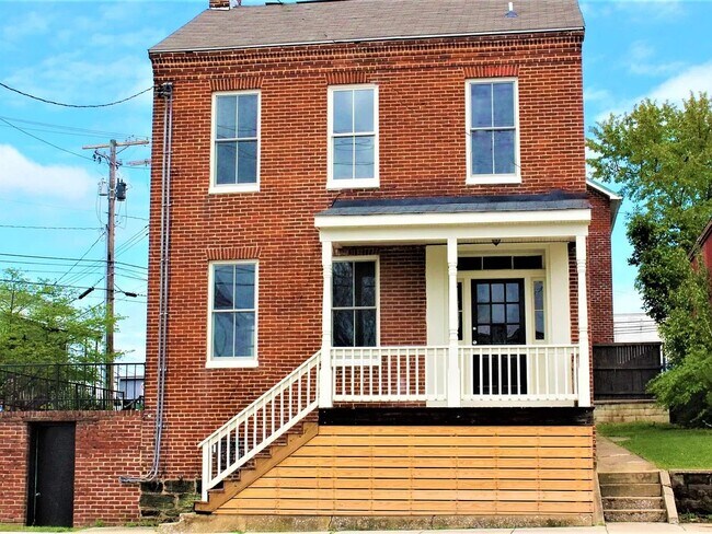 Primary Photo - 13 John St