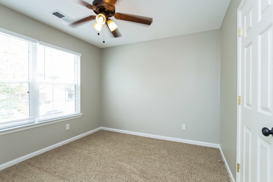 Building Photo - 7335 Red Maple Dr