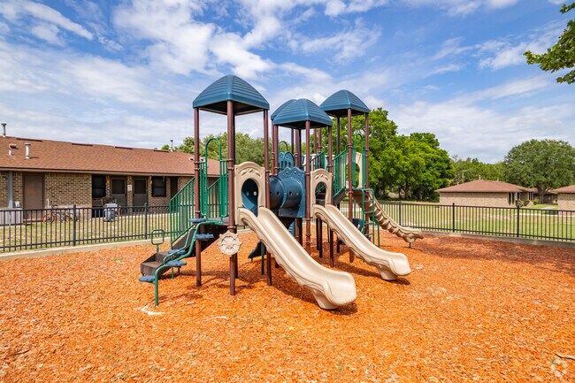 1541 Marden Meadows Ct Apopka, FL 32703-6973 - Marden Meadows