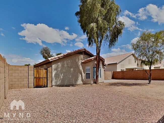 Building Photo - 8617 W Echo Ln