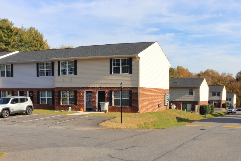 Building Photo - 16 Duiguid Dr
