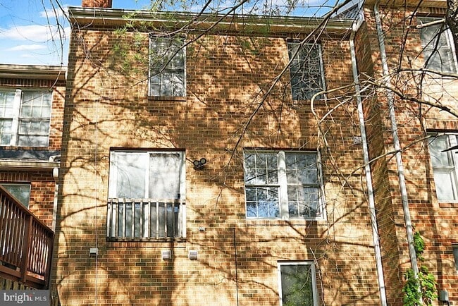 Building Photo - 12120 Apache Tears Cir