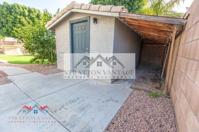 Building Photo - 16627 W McKinley St