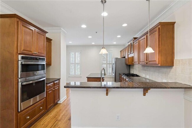 Building Photo - 610 Vinings Estates Dr SE