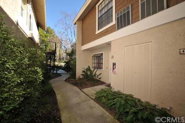 Building Photo - 3 Lakepines-