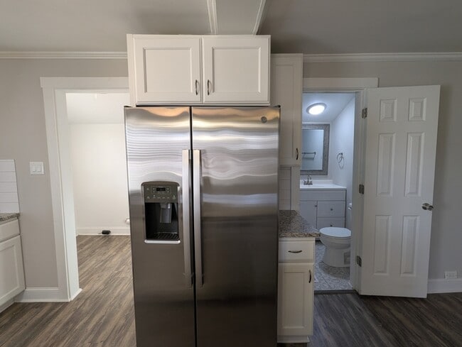 Building Photo - 427 Mildred Ave