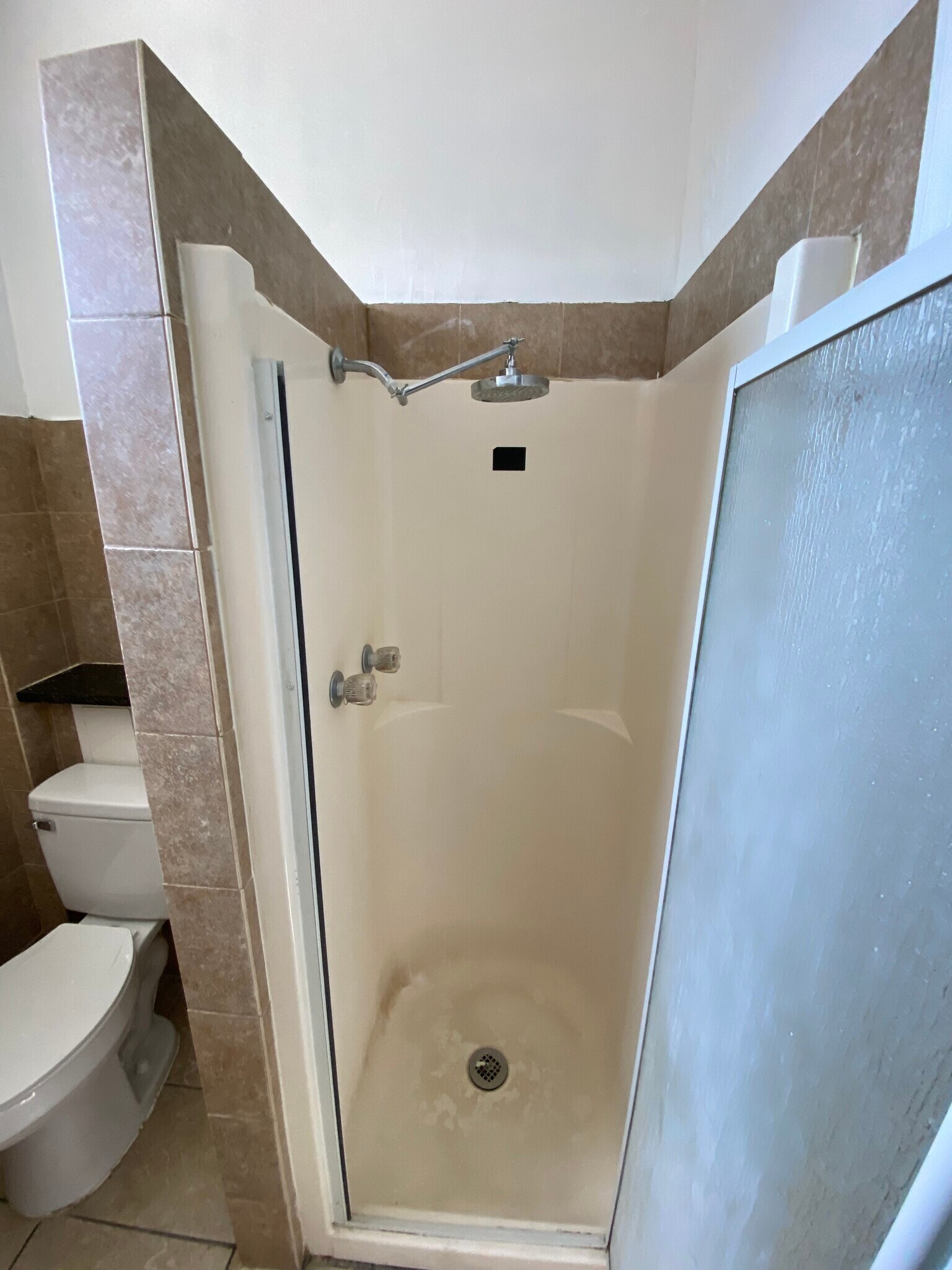 Building Photo - 527 Oldham St