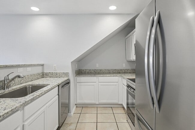 Building Photo - 4021 Preferred Pl