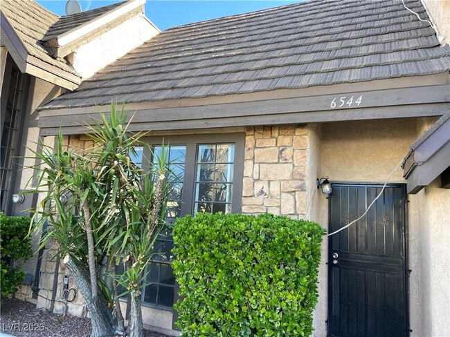 Building Photo - 6544 Ironbark Ln