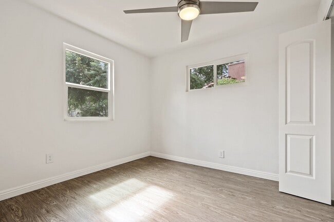 Building Photo - 2 Bed / 2 Bath House in Lincoln Heights is...
