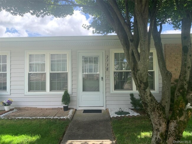 Primary Photo - 273 Berwick Ct