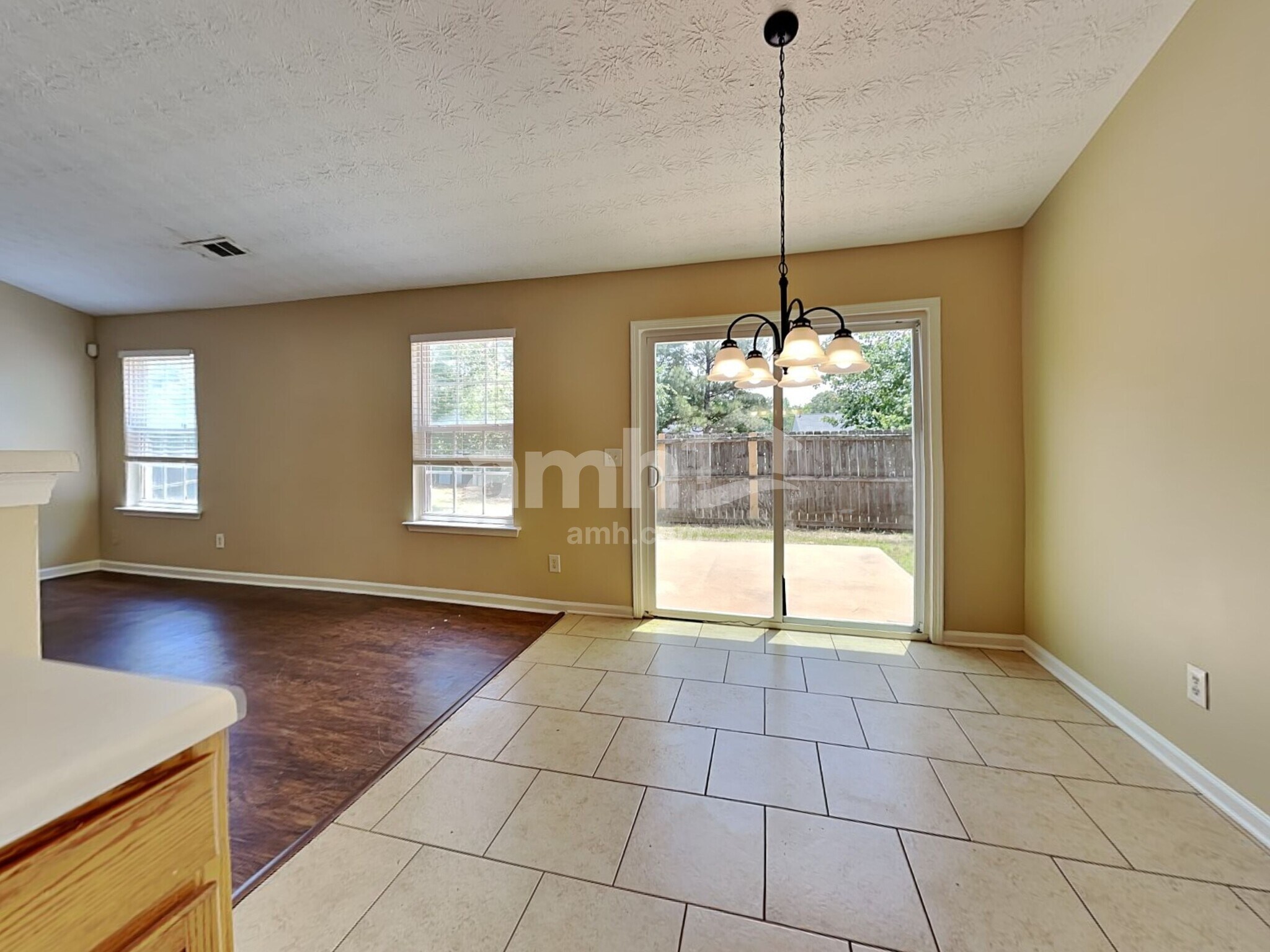 Building Photo - 3211 Deer Valley Dr NW