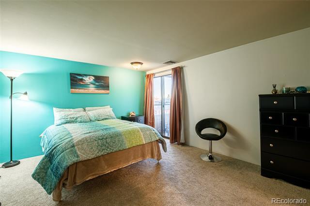 Building Photo - 800 N Pearl St