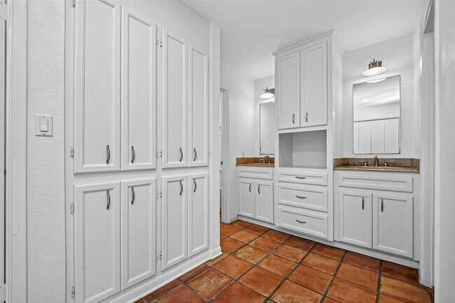 Building Photo - 1344 Chardonnay Dr
