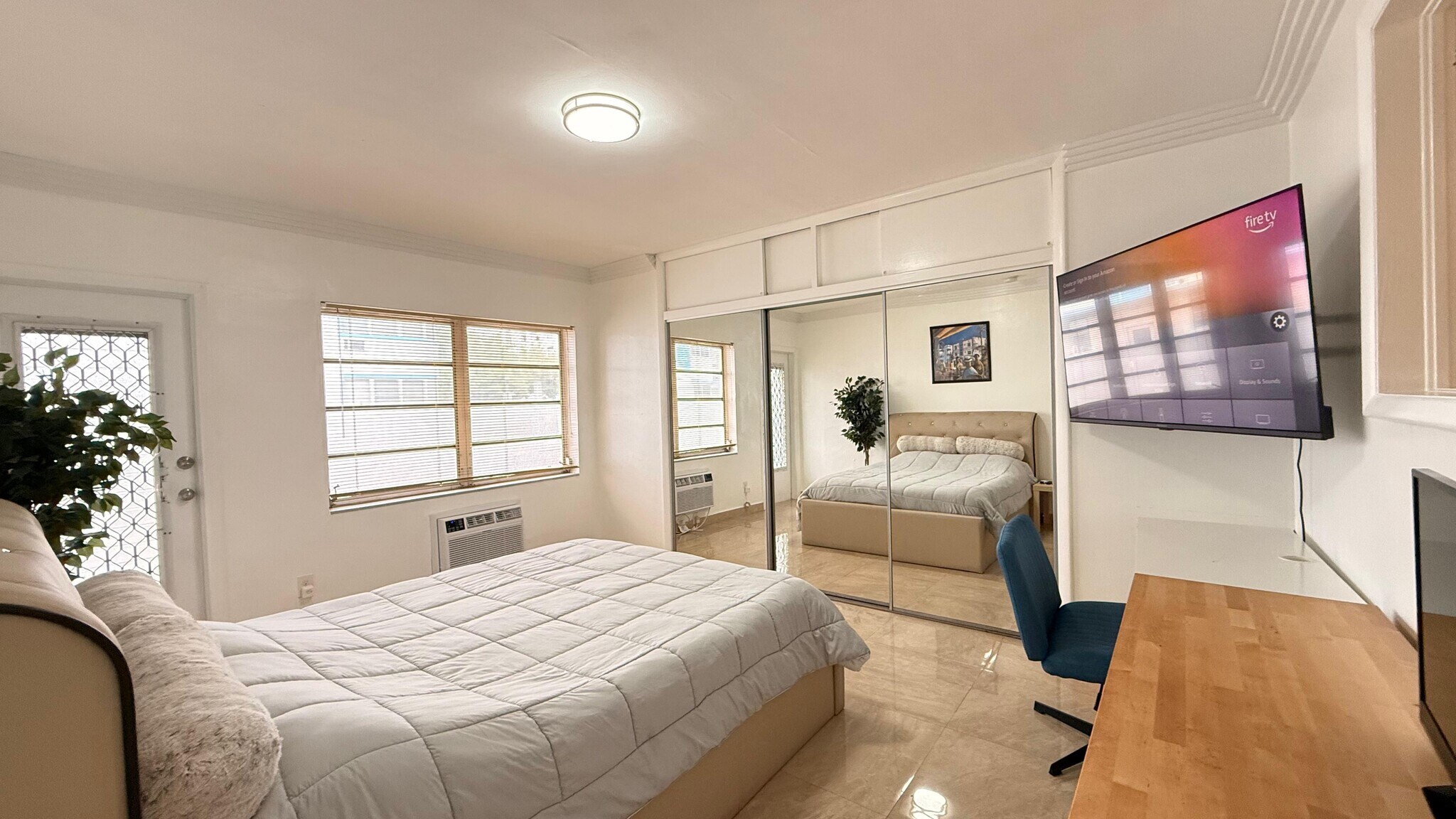 Apt #2 Master Bedroom - 650 Pennsylvania Ave
